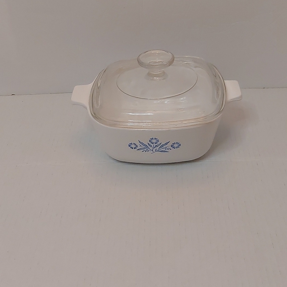 Vintage Corning Ware Blue Cornflower Casserole Dish 11/2 QT P-11/2 -B w/Top